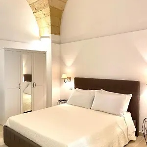 Dadaumpa , Lecce Italia