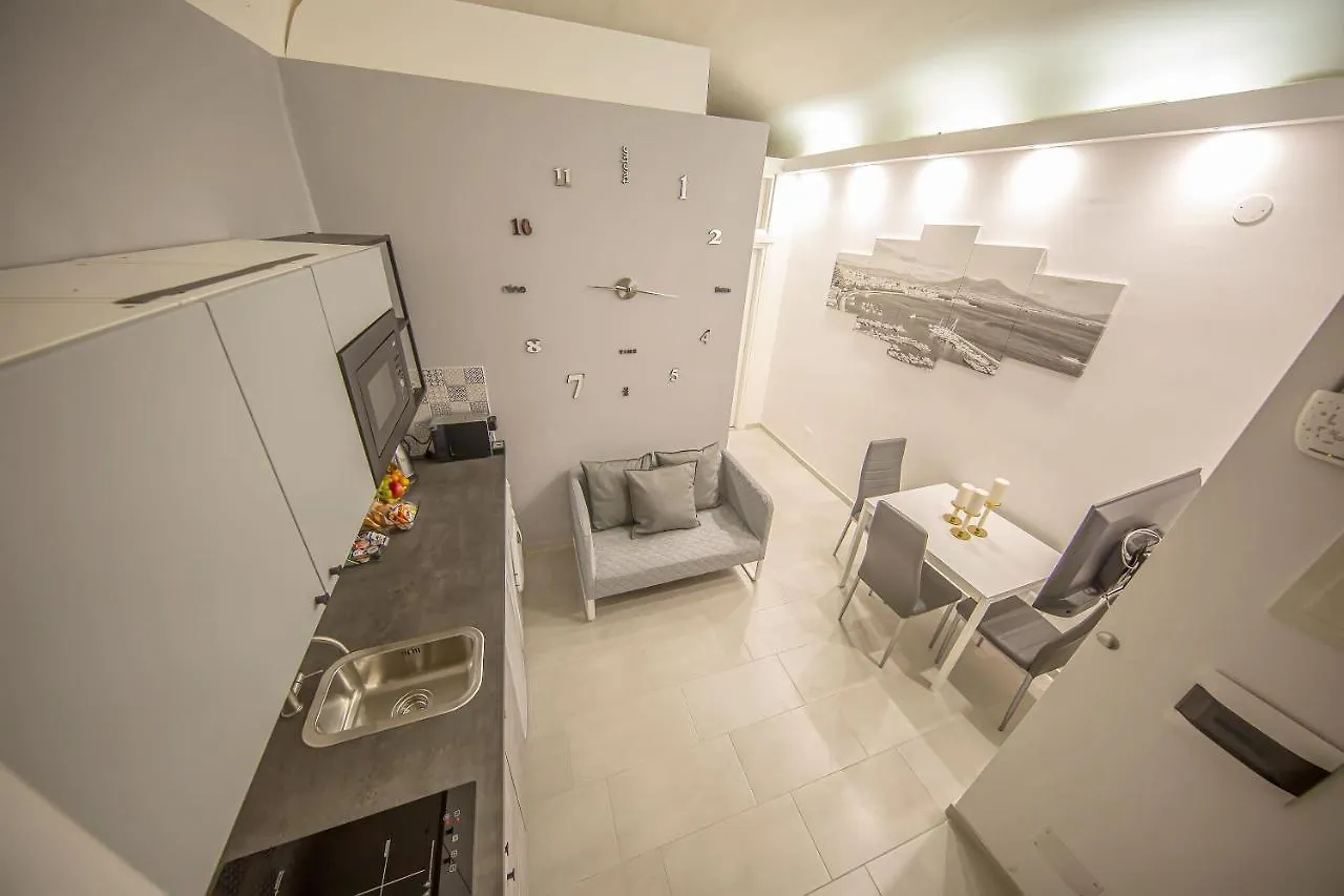 Olina Apartments N.6 나폴리 이탈리아