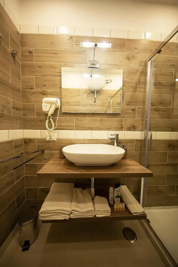 Olina Apartments N.6 Naples 0*,