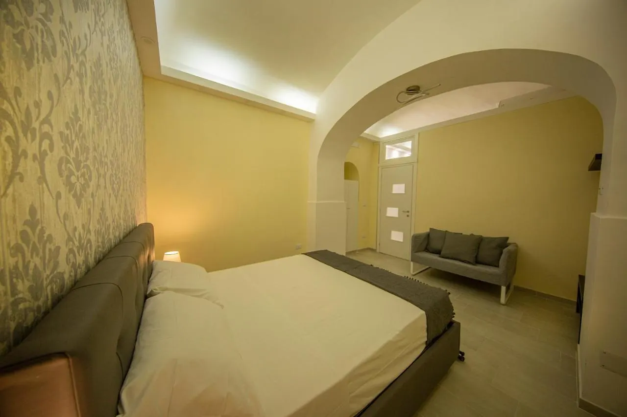 Olina Apartments N.6 Naples Italy