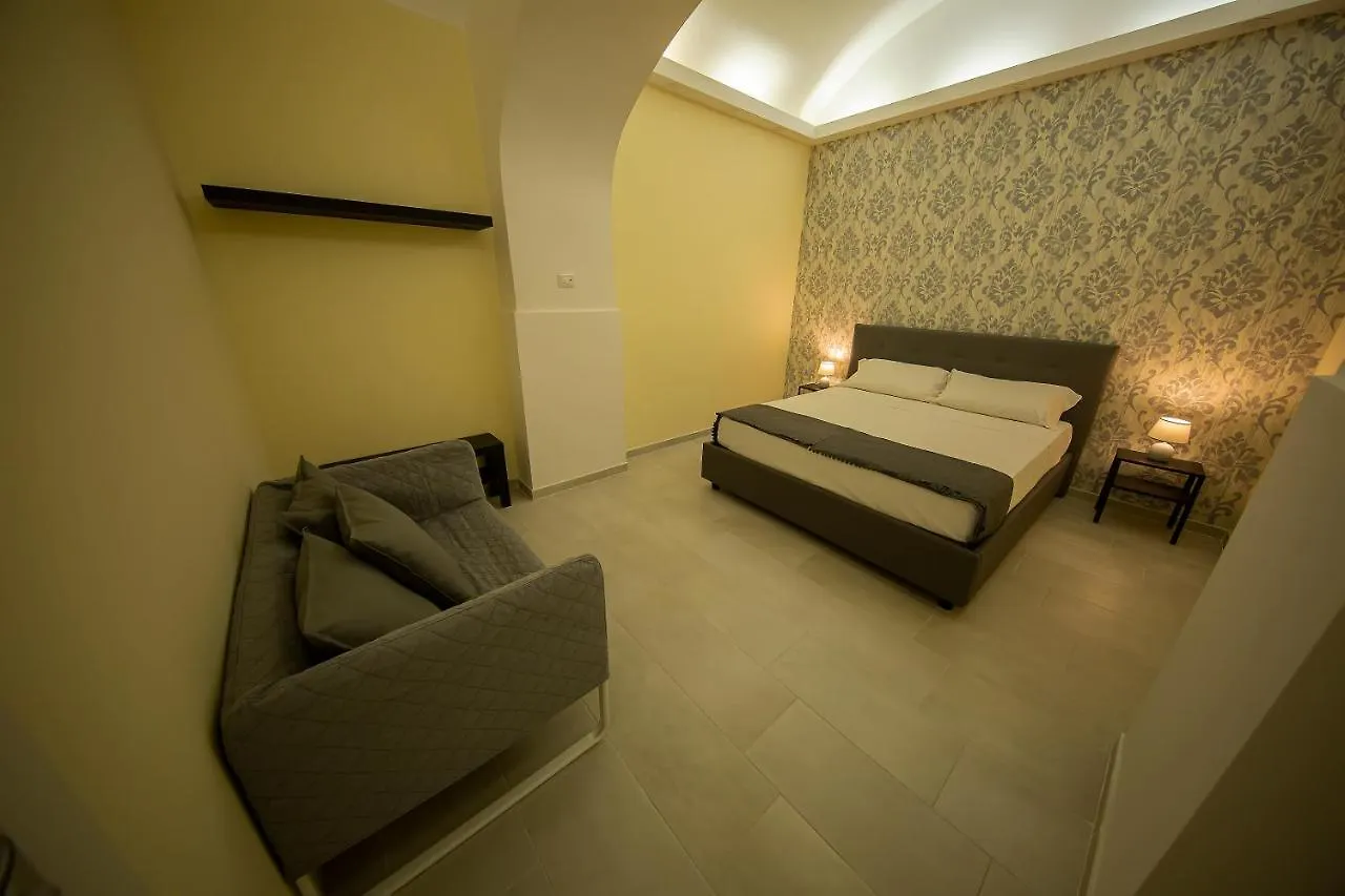 Olina Apartments N.6 Naples 0*,